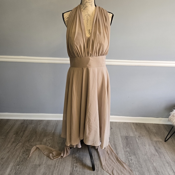 Dresses & Skirts - Elegant Tan Halter Dress